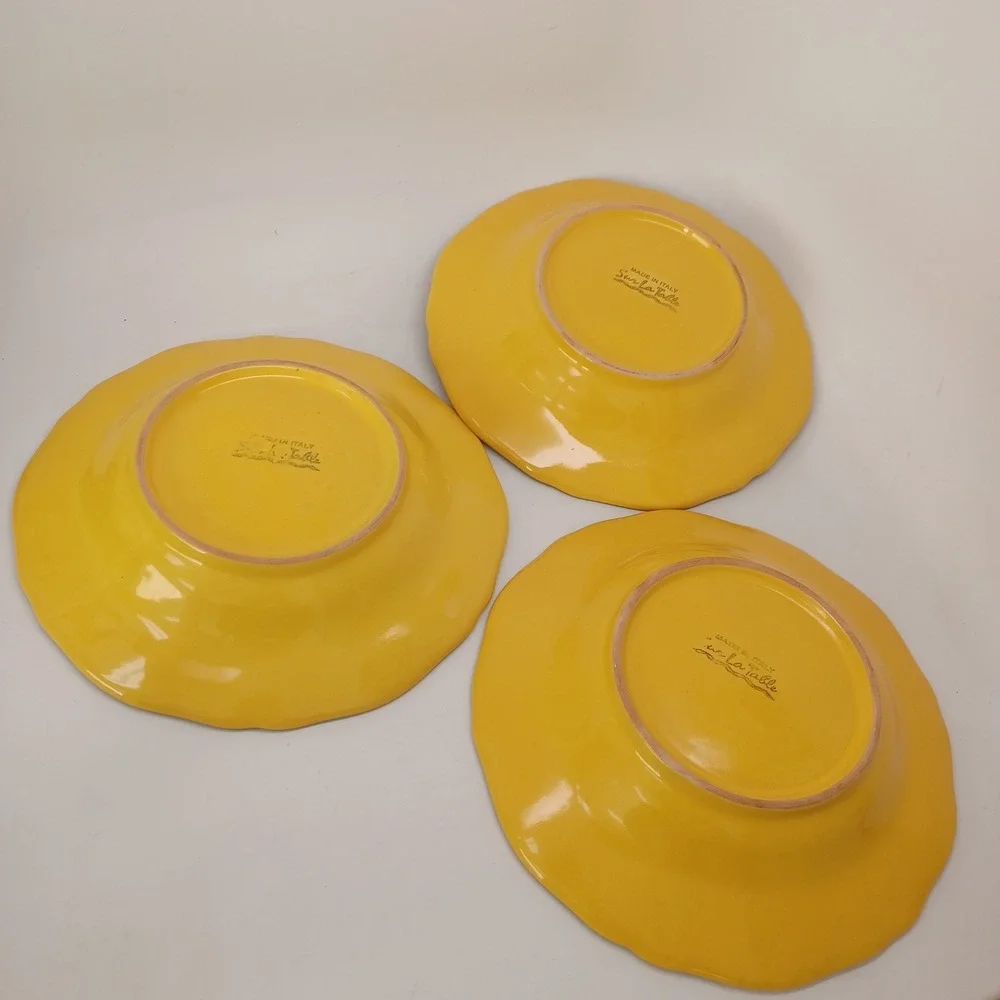 Sur La Table Rooster Pasta Soup Bowls 3 Set Yellow Made in Italy Scalloped 9.5in